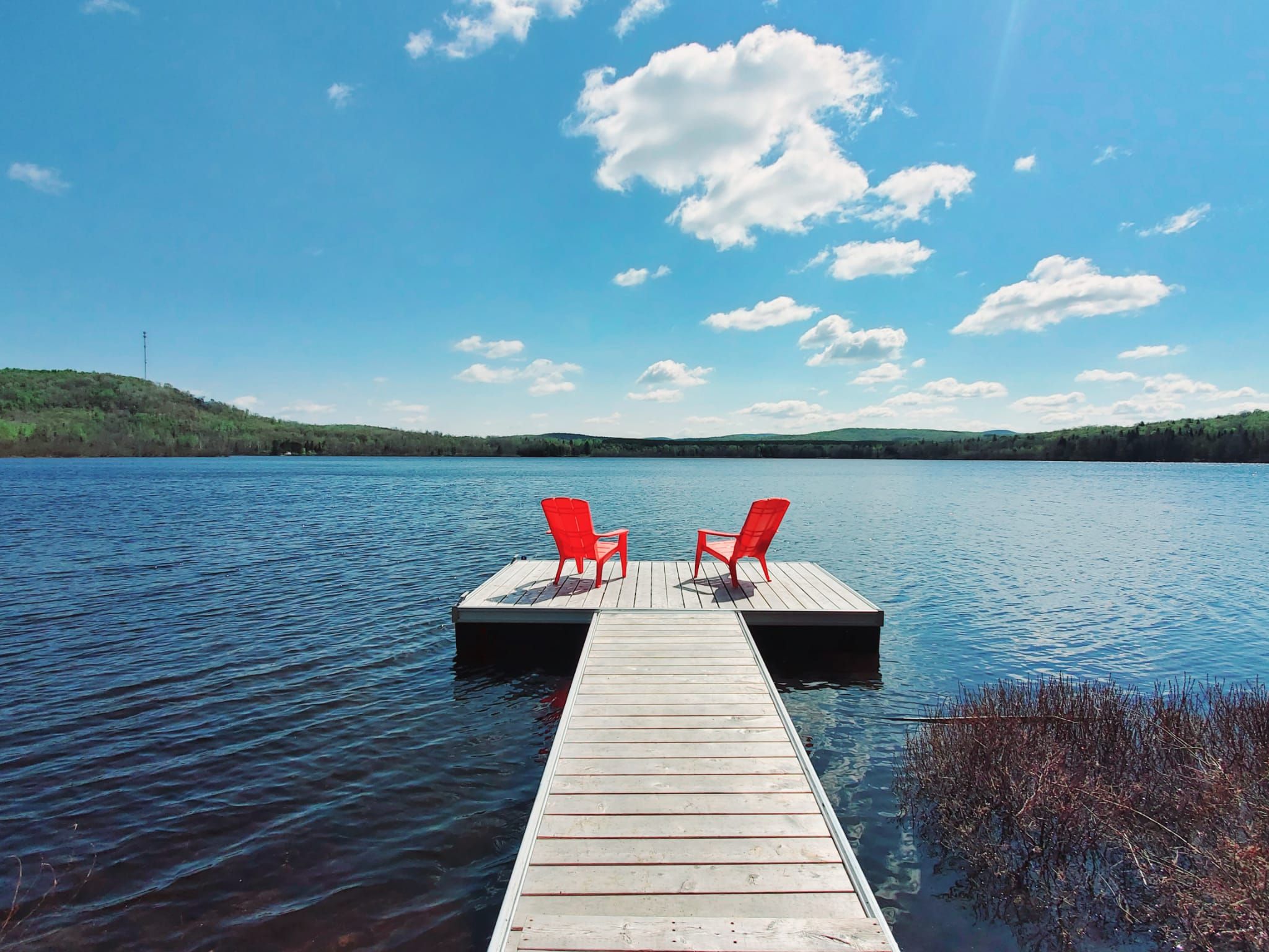Peaceful dock overlooking the beautiful lakefront at Chalet Nantel